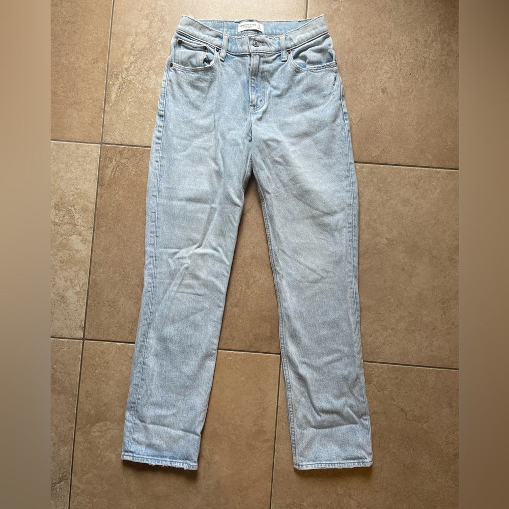 Abercrombie and Fitch Light Wash Denin Jeans
